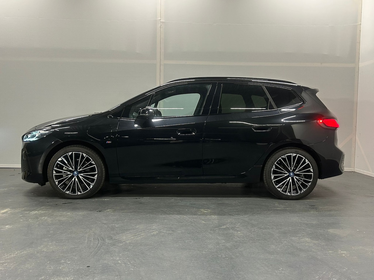 BMW 2-serie Active Tourer - 225e xDrive 225e xDrive - AutoWereld.nl