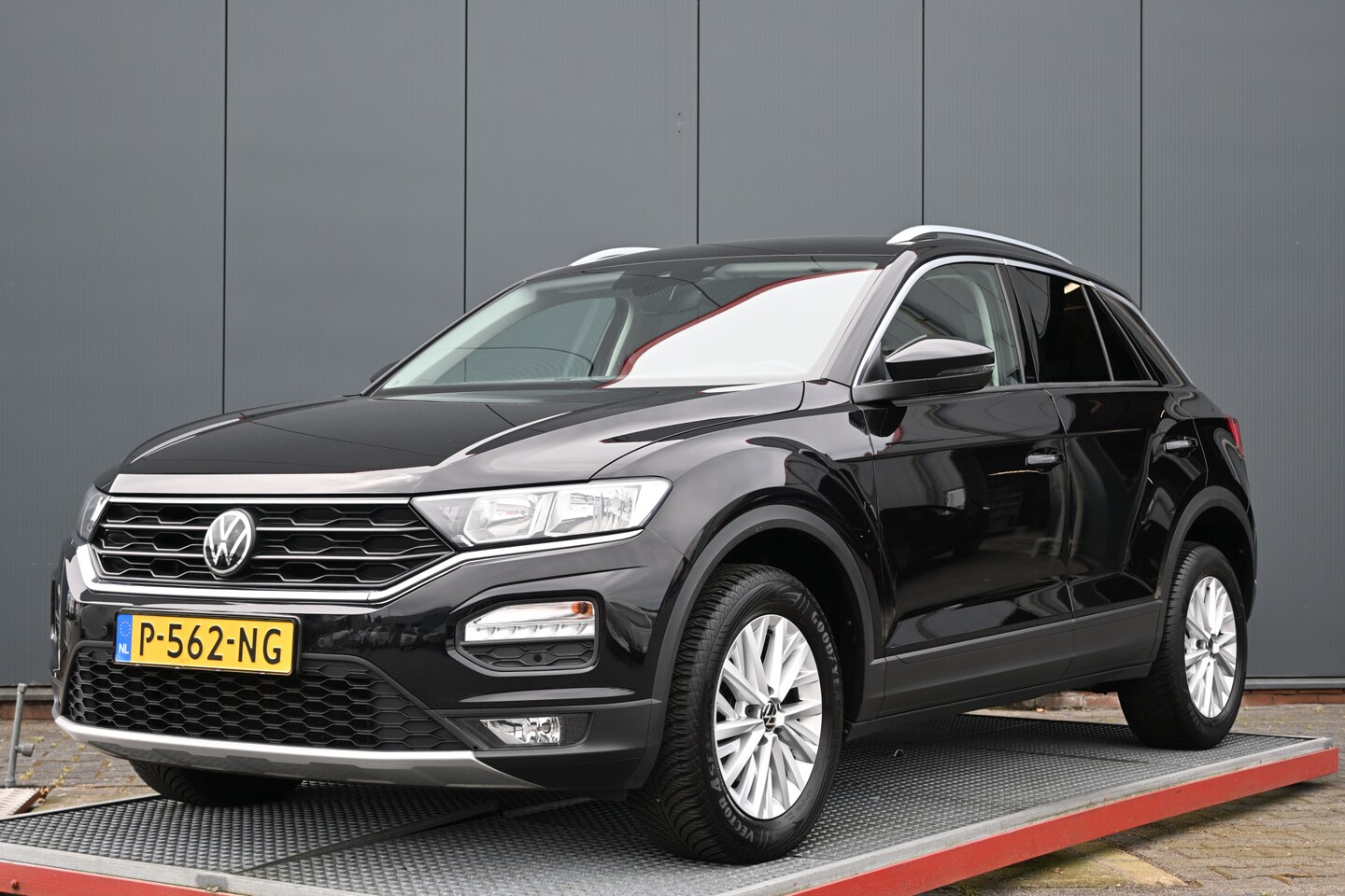 Volkswagen T-Roc - 1.0 TSI Style Business camera - AutoWereld.nl
