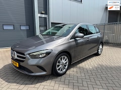 Mercedes-Benz B-klasse - 200 Premium, Widescreen, Navi, Camera, Trekhaak, LED, Etc