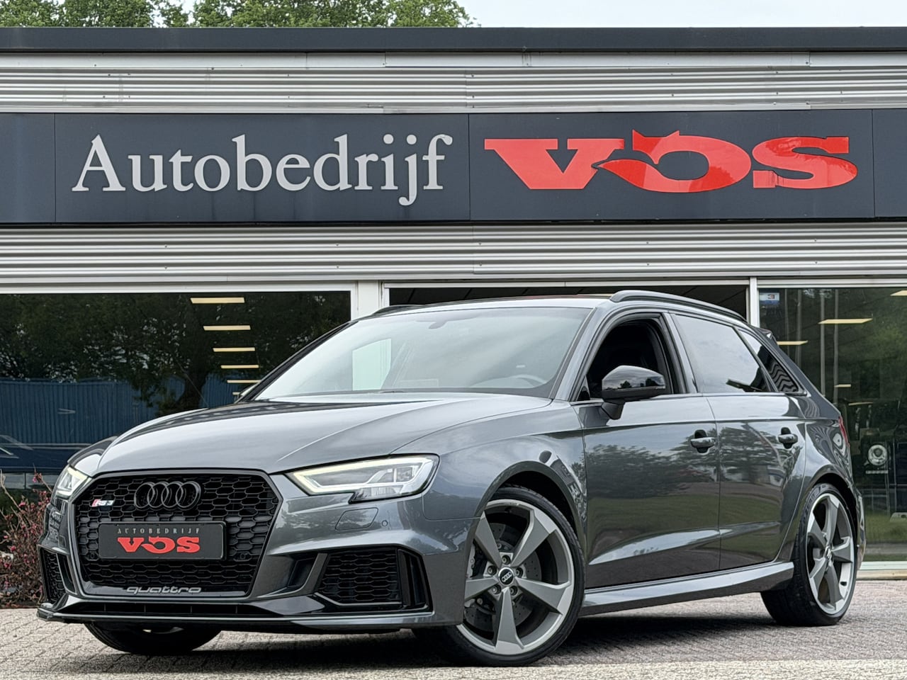Audi RS3 - Sportback 2.5 TFSI quattro | Keramische remmen | RS Stoelen | Virtual Cockpit - AutoWereld.nl