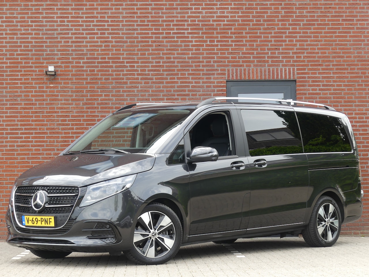 Mercedes-Benz V-klasse - 250d Lang Dubbel Cabine LED/LEER/Trekhaak Elek deuren - AutoWereld.nl