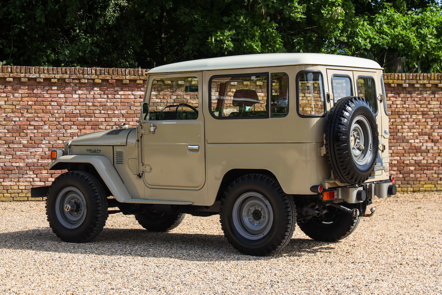 Toyota Land Cruiser - BJ40 Hardtop "Restored and rebuilt condition" Restored as it should be - Presumed to be ar - AutoWereld.nl