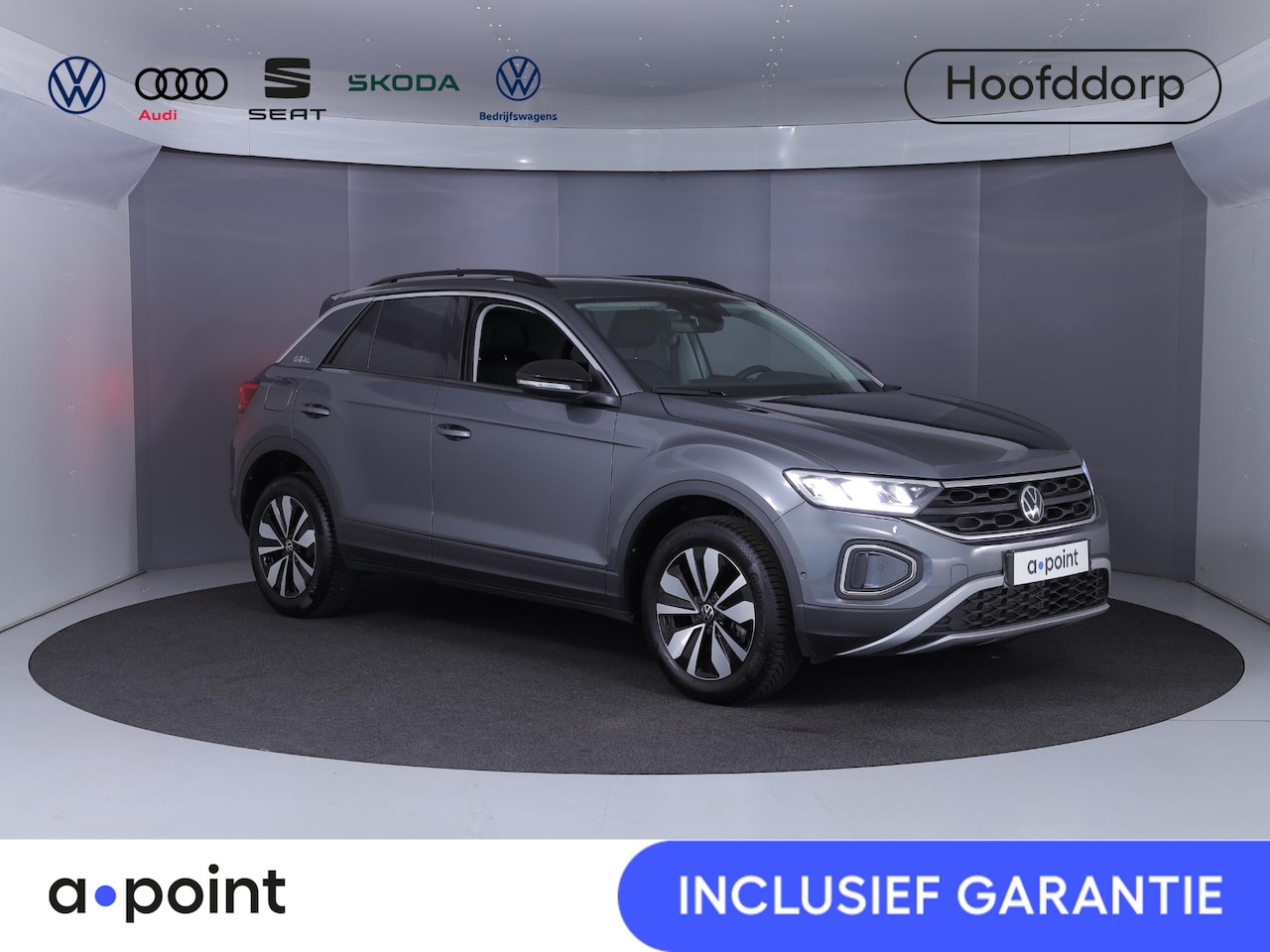 Volkswagen T-Roc - 1.0 TSI Life Edition GOAL 116 pk | Navigatie | Parkeersensoren (Park assist) | Autom. airc - AutoWereld.nl