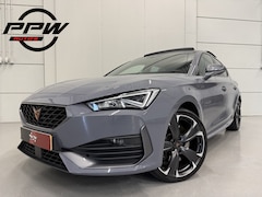 CUPRA Leon - 1.4 e-Hybrid VZ Copper Edition 25.893KM/PANO/SFEER/LED/ACC/ADAPTIVE-ONDERSTEL/CARPLAY/KEYL