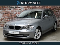 BMW 1-serie - 116i High Executive Automaat 5 deurs / Leder / Navigatie / parkeersensoren / Stoelverwarmi