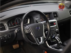 Volvo V60 - 1.5 T3 Nordic+ | Trekhaak | Stoelverwarming |