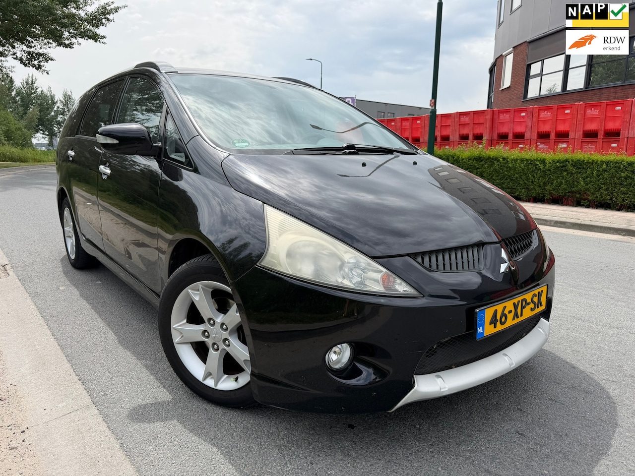 Mitsubishi Grandis - 2.4-16V InSport BJ 2007 7 PERSOONS/AIRCO/SPORTVELGEN ZEER NETJES !!!! - AutoWereld.nl
