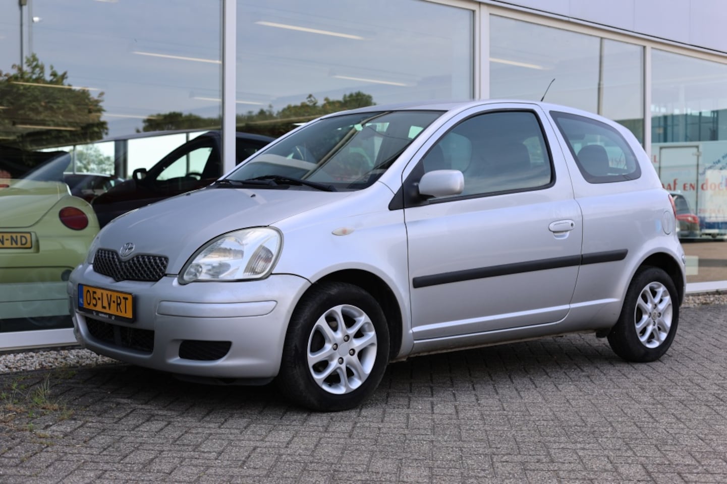Toyota Yaris - 1.3 VVT-i Sol 1.3 VVT-i Sol - AutoWereld.nl