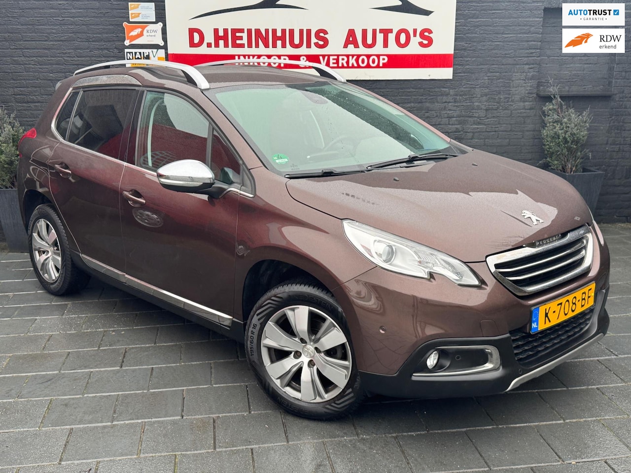 Peugeot 2008 - 1.2 PureTech Allure *LUXE UITVOERING* - AutoWereld.nl