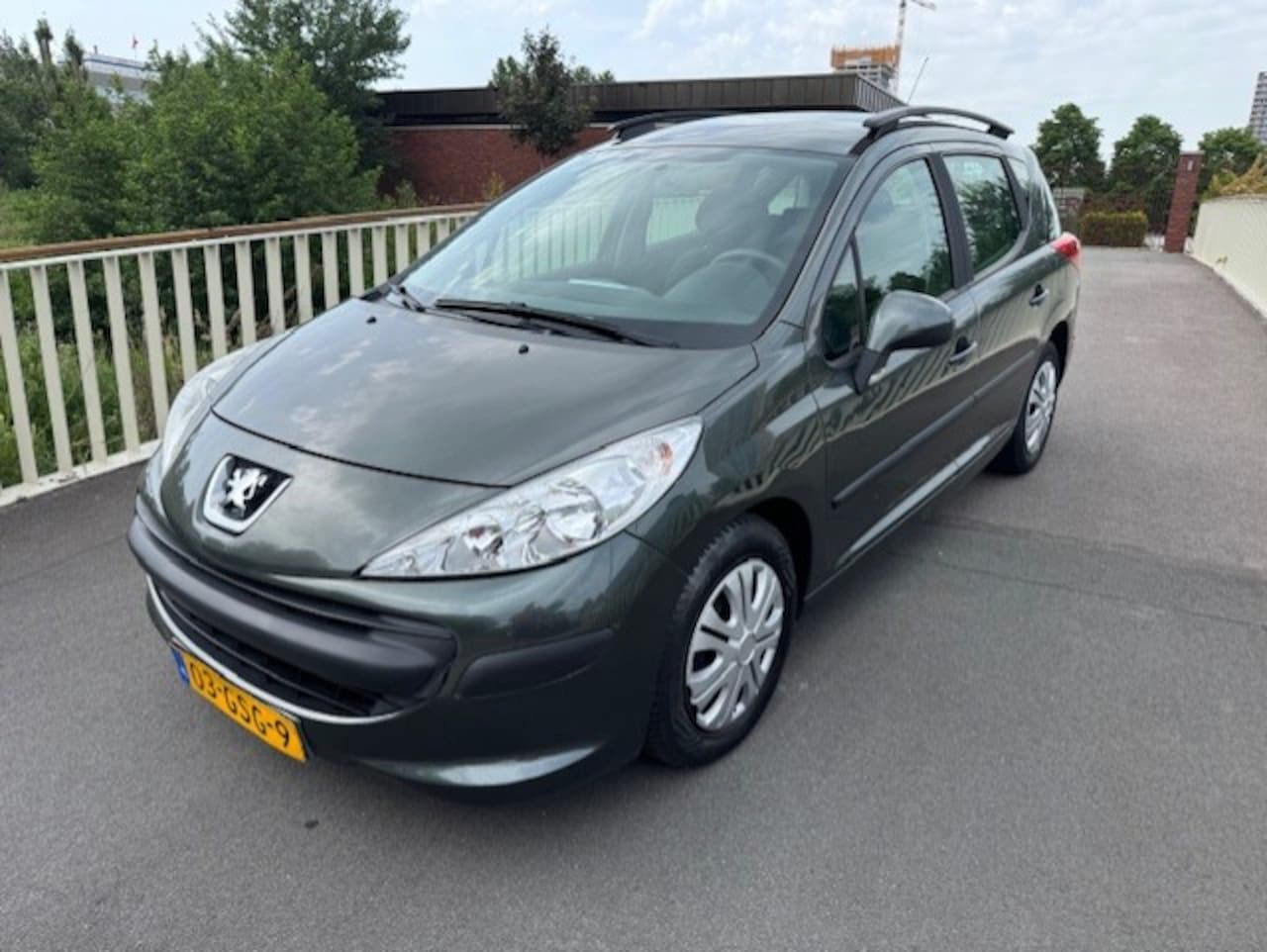Peugeot 207 SW - 1.4 VTi X-line 1.4 VTi X-line - AutoWereld.nl