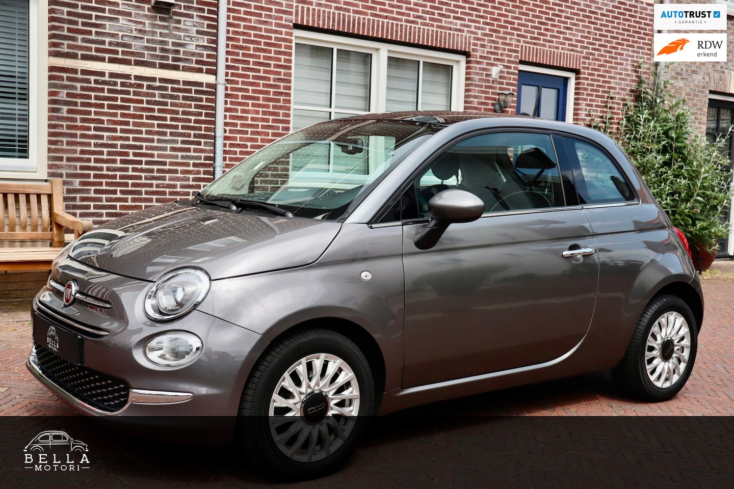 Fiat 500 - 1.2 Lounge | Panoramadak | Automatische airco | Cruise control | Parkeersensoren | Uconnec - AutoWereld.nl