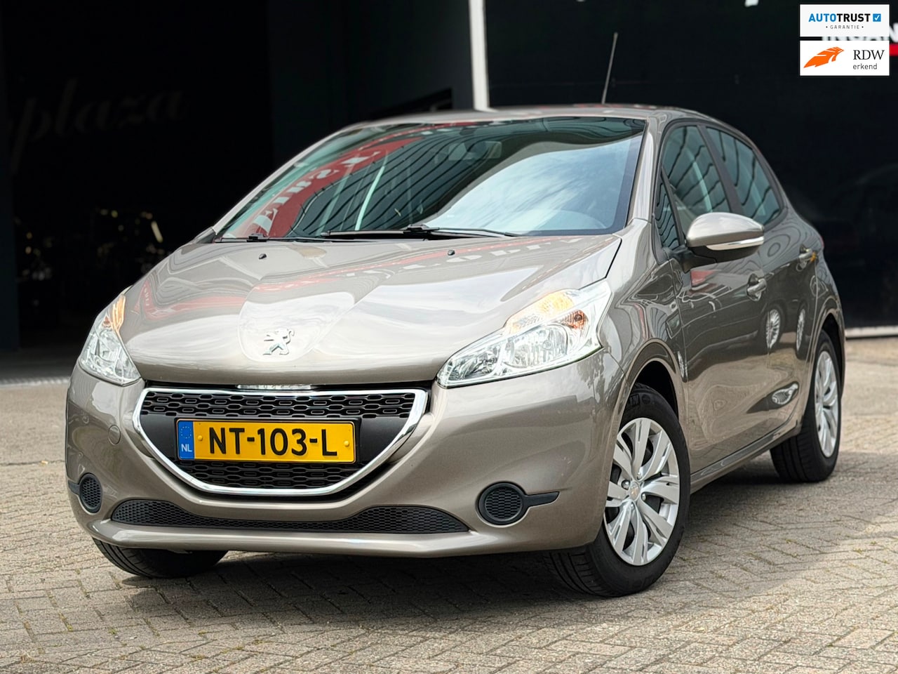 Peugeot 208 - 1.2 VTi Access CRUISE/STOELVERW./AIRCO/ISOFIX | NETTE AUTO ! - AutoWereld.nl