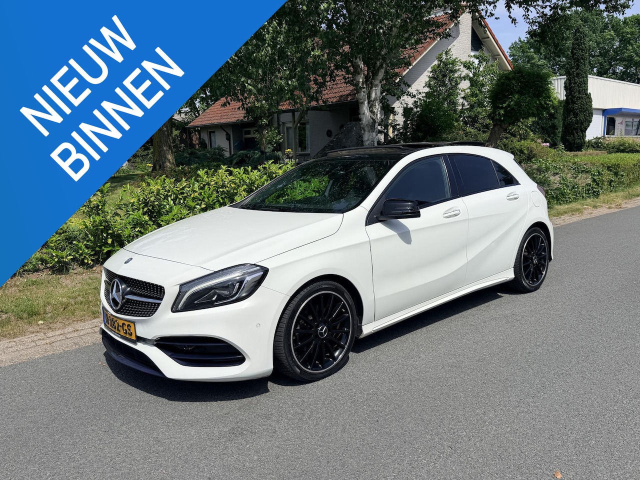 Mercedes-Benz A-klasse - 180 AMG 122PK AUT•Pano•Keyless - AutoWereld.nl