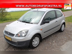 Ford Fiesta - 1.4-16V Ambiente // AUTOMAAT //