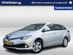 Toyota Auris Touring Sports - 1.8 Hybrid Now / Navigatie / Camera / Parkeersensoren V+A / Climate controle / Cruise