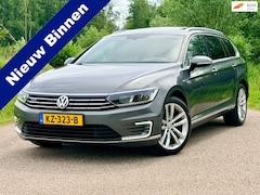 Volkswagen Passat Variant - 1.4 TSI GTE Highline Leder Clima Panodak Trekhaak Stoelverwarming NAP 1ste eigenaar Perfec