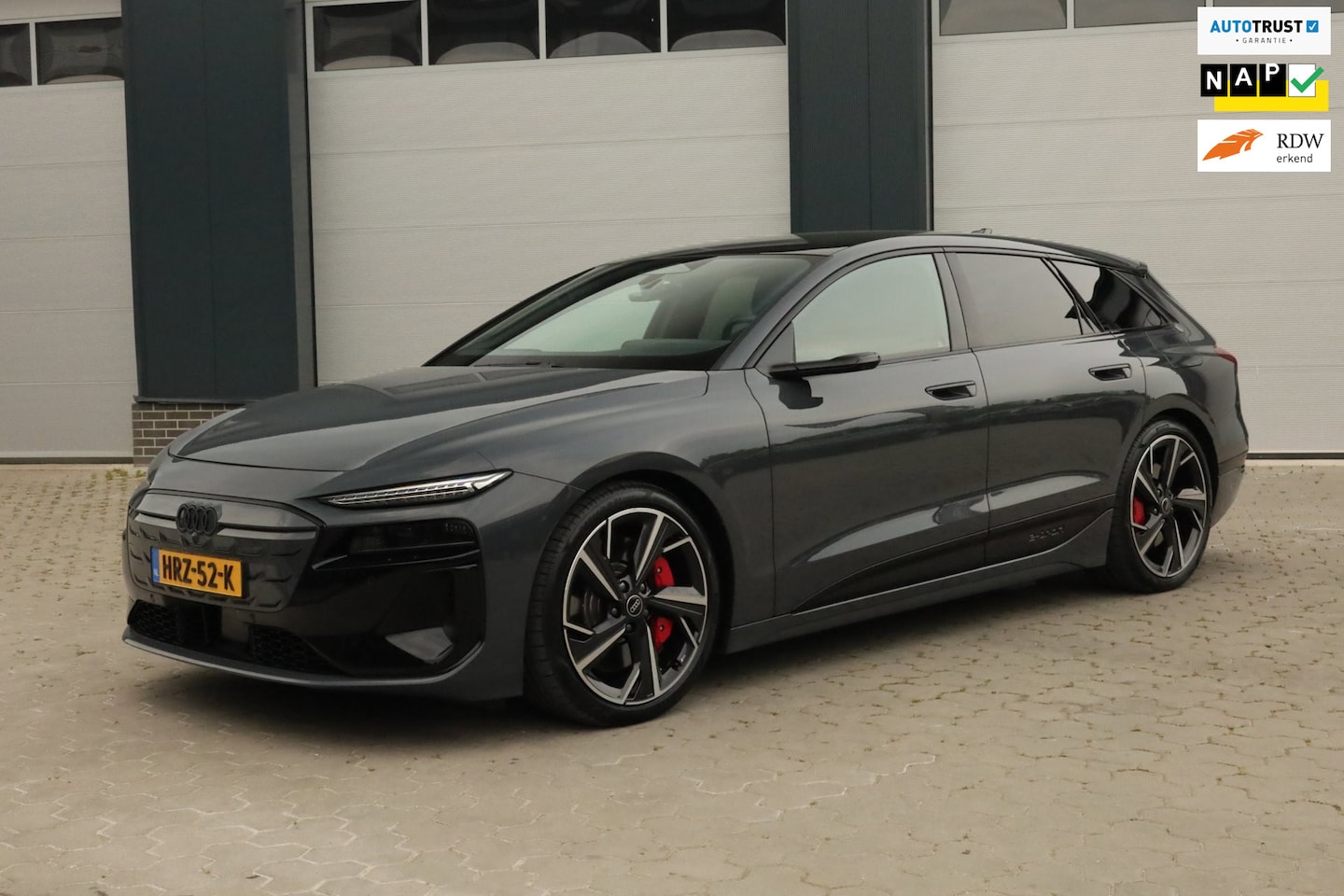 Audi A6 Avant e-tron - S6 100 kWh Pano B&O Softclose Bijrijderscherm Trekhaak - AutoWereld.nl