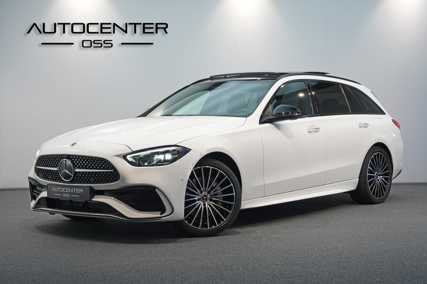 Mercedes-Benz C-klasse Estate - 300 e AMG ✅ PANO ✅ NIGHT ✅ KEYLESS ✅ CAMERA ✅ BTW - AutoWereld.nl