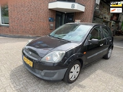 Ford Fiesta - 1.3-8V Champion / 5 deurs / airco / bj.2006 / kleur: zwart / NAP met 193057 km.en APK tot