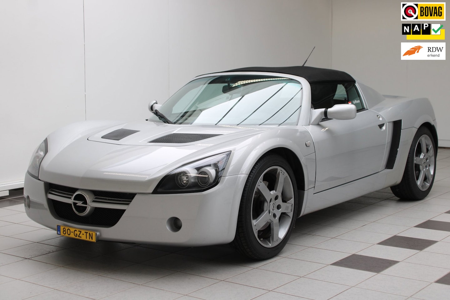 Opel Speedster - 2.2-16V - Cabrio Softtop en lage KM-stand - AutoWereld.nl
