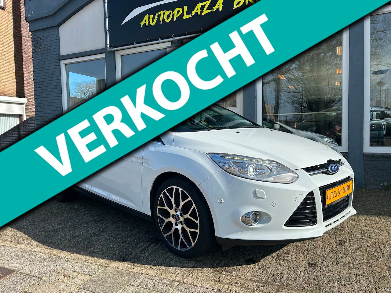 Ford Focus - 1.6 EcoBoost Titanium / CLIMAT / CRUISE / 180 PK - AutoWereld.nl