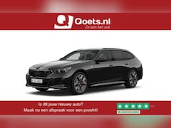 BMW i5 Touring - eDrive40 M Sport Pro - Panoramadak - Parking/Driving Assistant Professional - Head up - St
