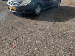 Opel Signum - 2.2-16V Executive