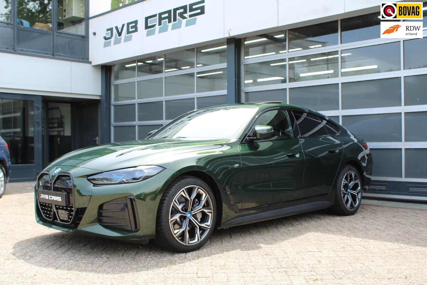 BMW i4 - EDrive40 High Executive 84 kWh/Pano/Mpakket/leder - AutoWereld.nl
