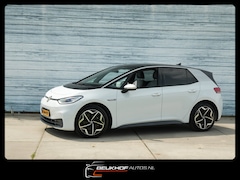 Volkswagen ID.3 - First Plus 58 kWh Cam Adapt Cruise Soh 93.7%