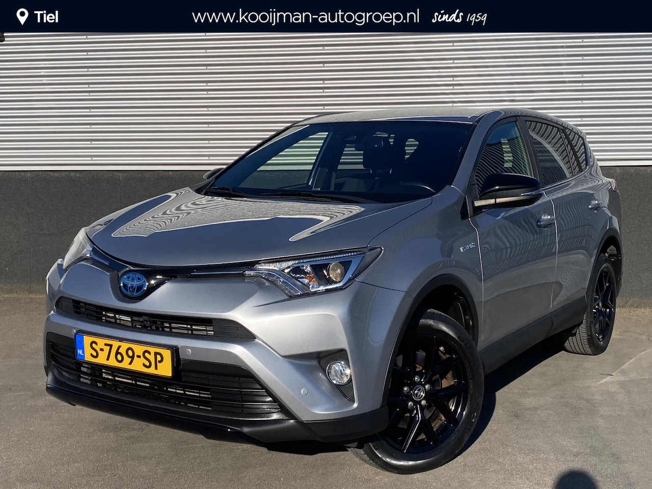 Toyota RAV4 - 2.5 Hybrid Black Edition Parkeersensoren v&a, achteruitrij camera, elektr. achterklep, key - AutoWereld.nl