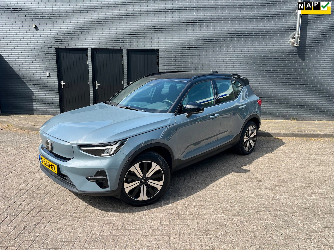 Volvo XC40 - Recharge Core 70 kWh Trekhaak - AutoWereld.nl