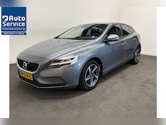 Volvo V40 - 2.0 123pk Momentum LED koplampen/ Stoel verw./ Navi/ Cruise