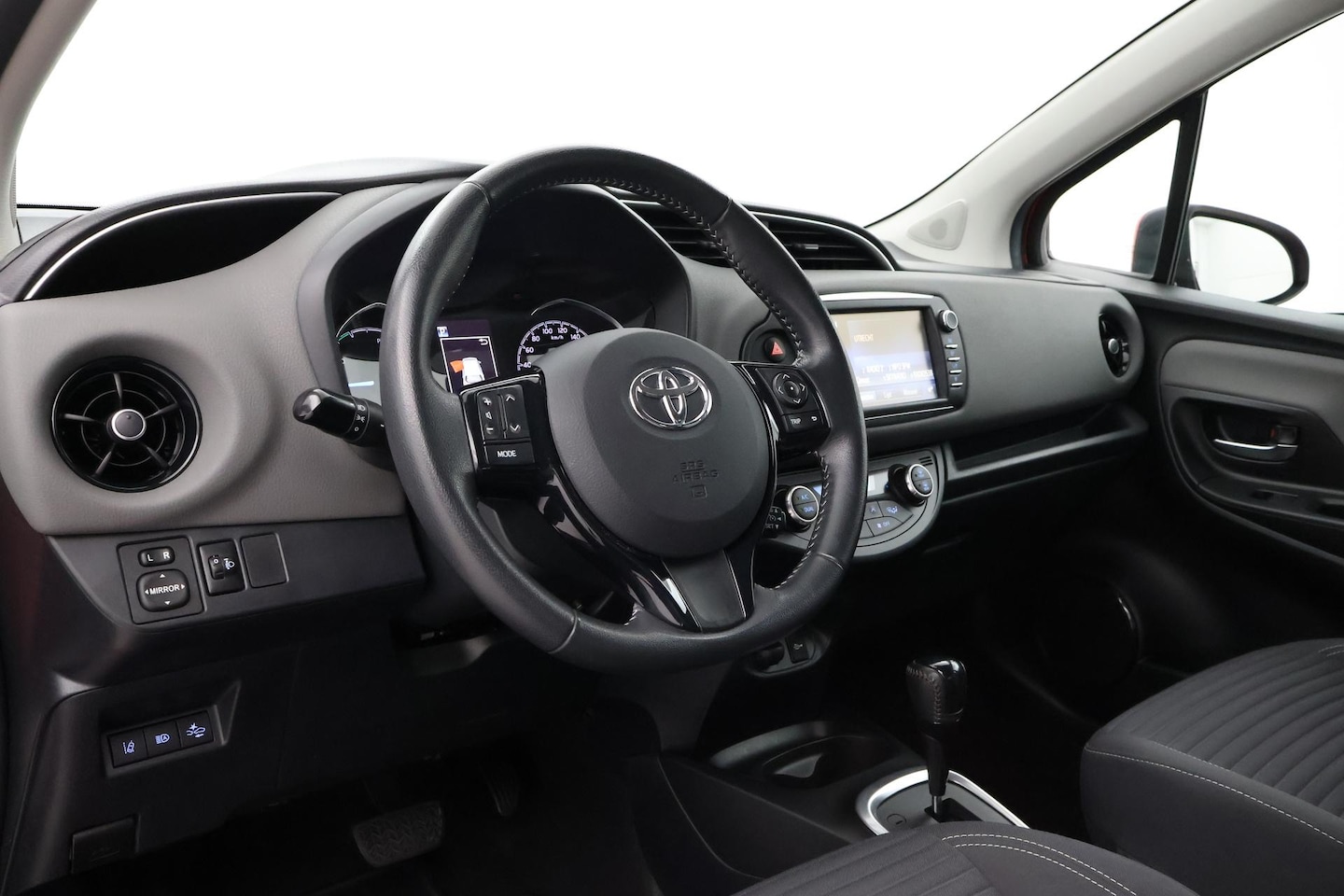 Toyota Yaris - 1.5 Hybrid Active | Cruise Control | Clima | Camera | Bluetooth | Rijstrooksensor - AutoWereld.nl