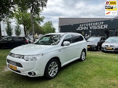 Mitsubishi Outlander - 2.0 PHEV instyle * hybride * navi * innovatie-comfort-style * cruise