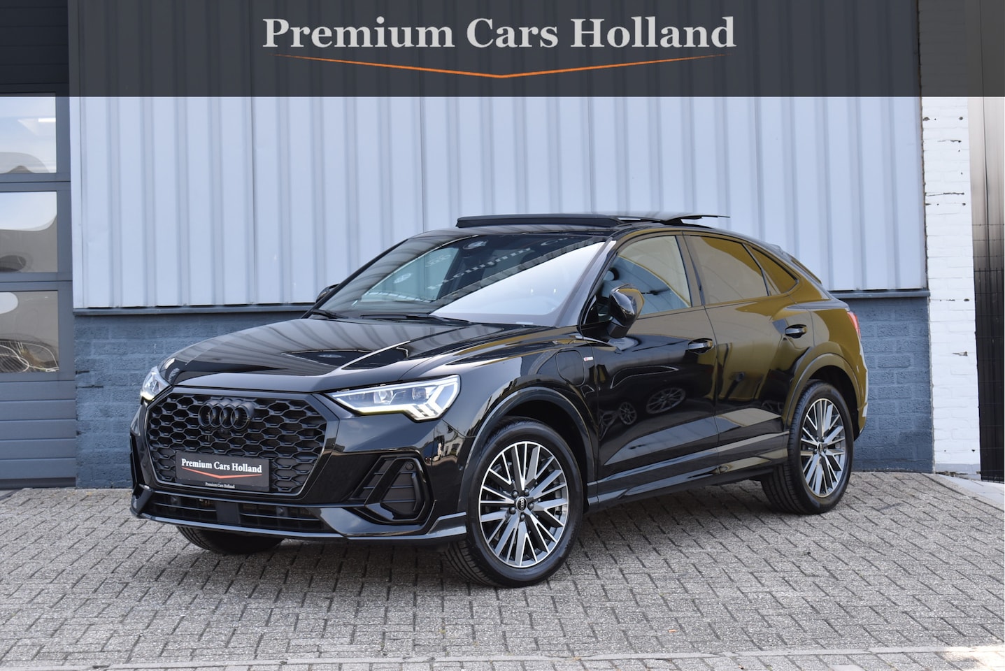 Audi Q3 Sportback - 45 TFSI e S-Line 245 Pk Pano Memory Sfeer Keyless Vol Leder 360 Camera 19 Inch - AutoWereld.nl