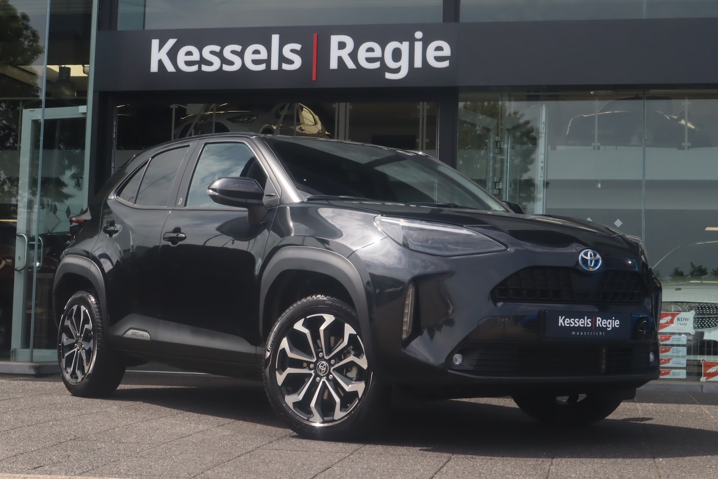 Toyota Yaris Cross - 1.5 Hybrid Dynamic | ACC | Keyless | Camera | Stoelverwarming | 17” | CarPlay | Navi - AutoWereld.nl