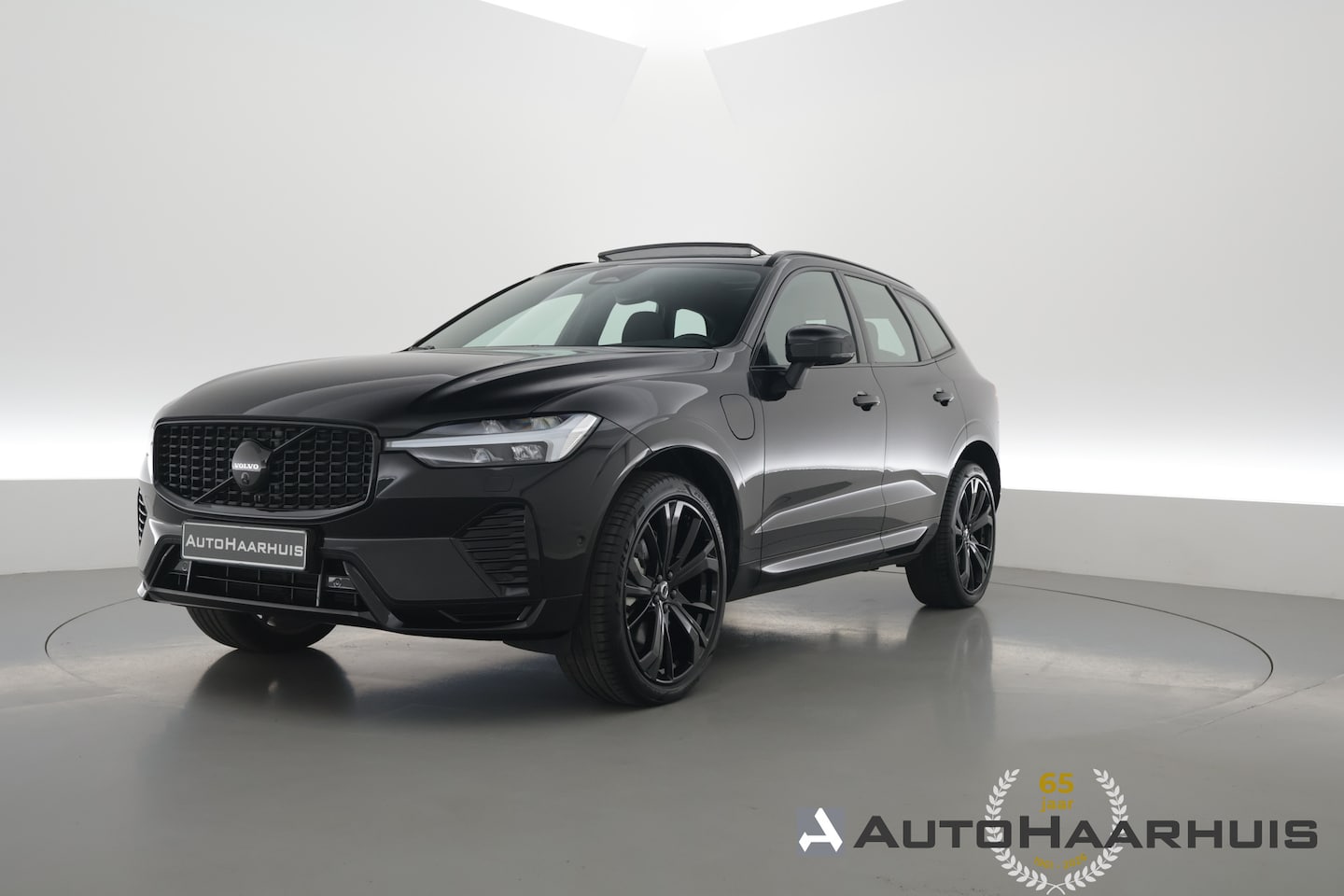 Volvo XC60 - T6 PHEV Ultra Black Edition | Pano | HUD | Elek. Trekhaak | Memory Seats | 360cam | Adapt. - AutoWereld.nl