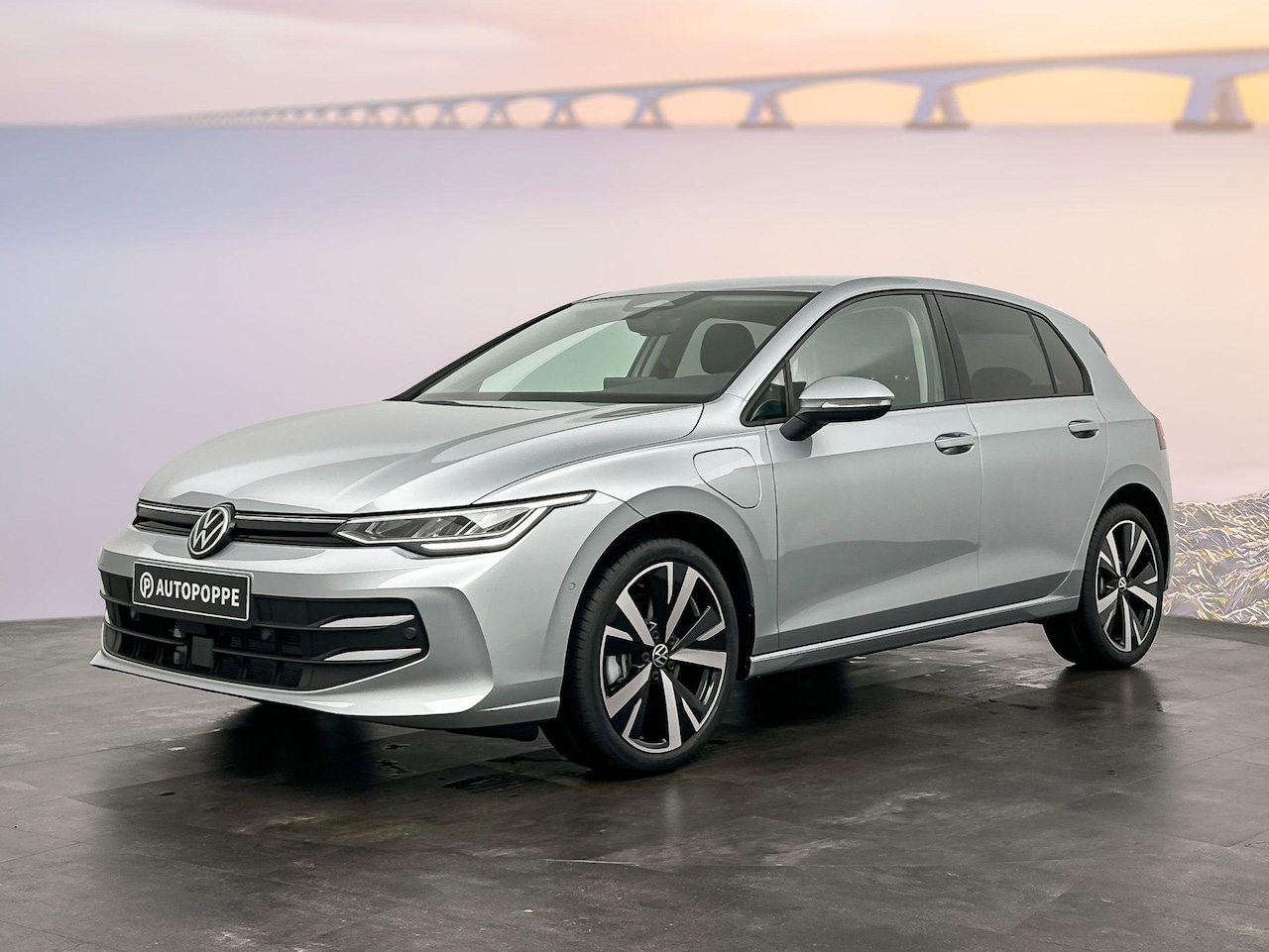 Volkswagen Golf - Golf Life Edition 204 pk Plug in Hybride - AutoWereld.nl