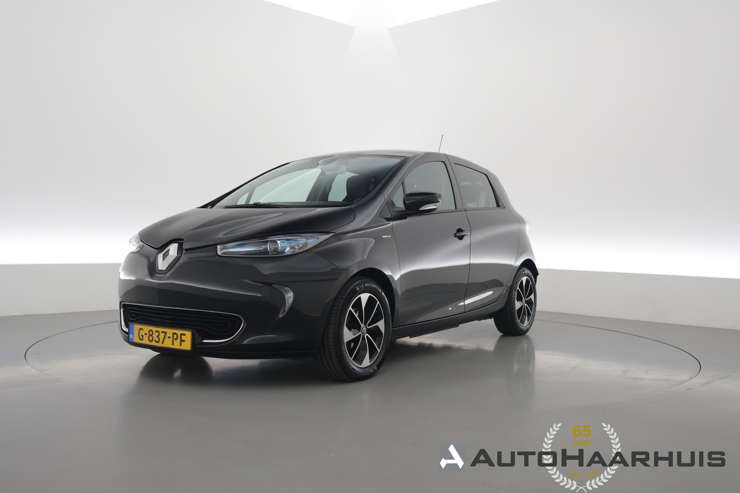 Renault Zoe - R110 Iconic 41 kWh | Cruise Control | Bose Audio | Camera + PDC A | Stoelverw. | Navi | Ke - AutoWereld.nl