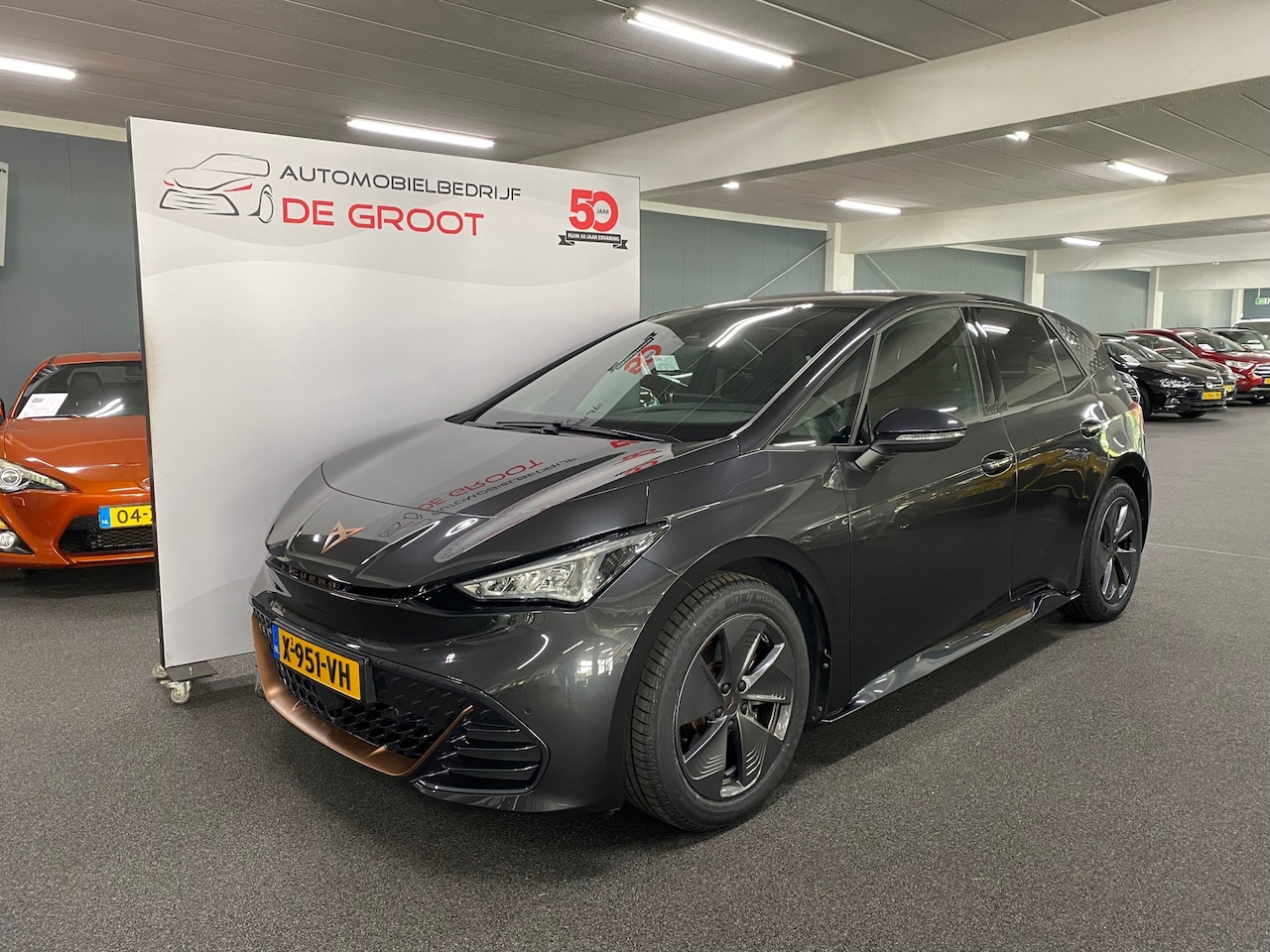 CUPRA Born - Essential 62 kWh/ Eerste eigenaar/NAP/ Apple carplay / SOH 93% - AutoWereld.nl