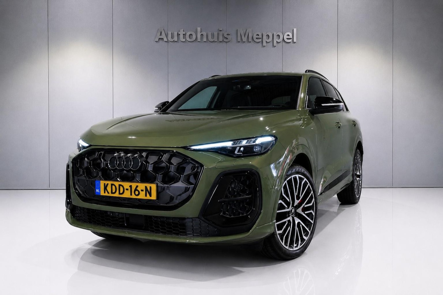 Audi Q5 - Quattro *DIRECT RIJDEN*S-Line*Matrix*Trekhaak*Pano*5-jaar garantie - AutoWereld.nl