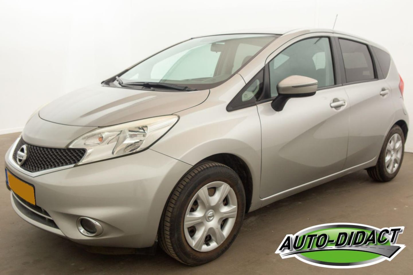 Nissan Note - 1.2 Acenta Airco 1e eigenaar - AutoWereld.nl