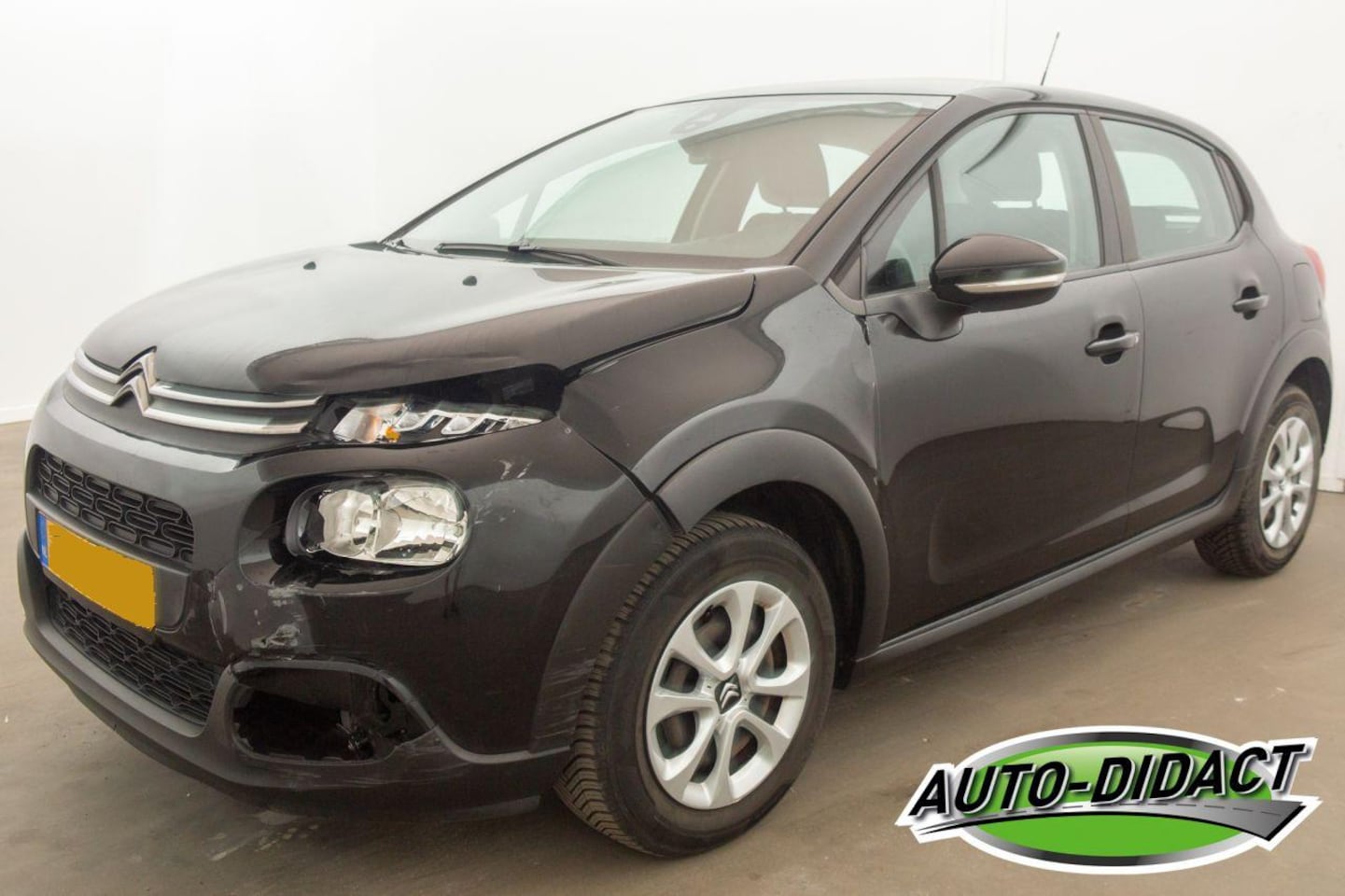 Citroën C3 - 1.2 PureTech Clima Navi S&S Feel - AutoWereld.nl