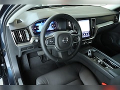Volvo V60 - B4 Essential Edition | Stoelverwarming | Stuurwielverwarming | Parkeersensoren voor + acht