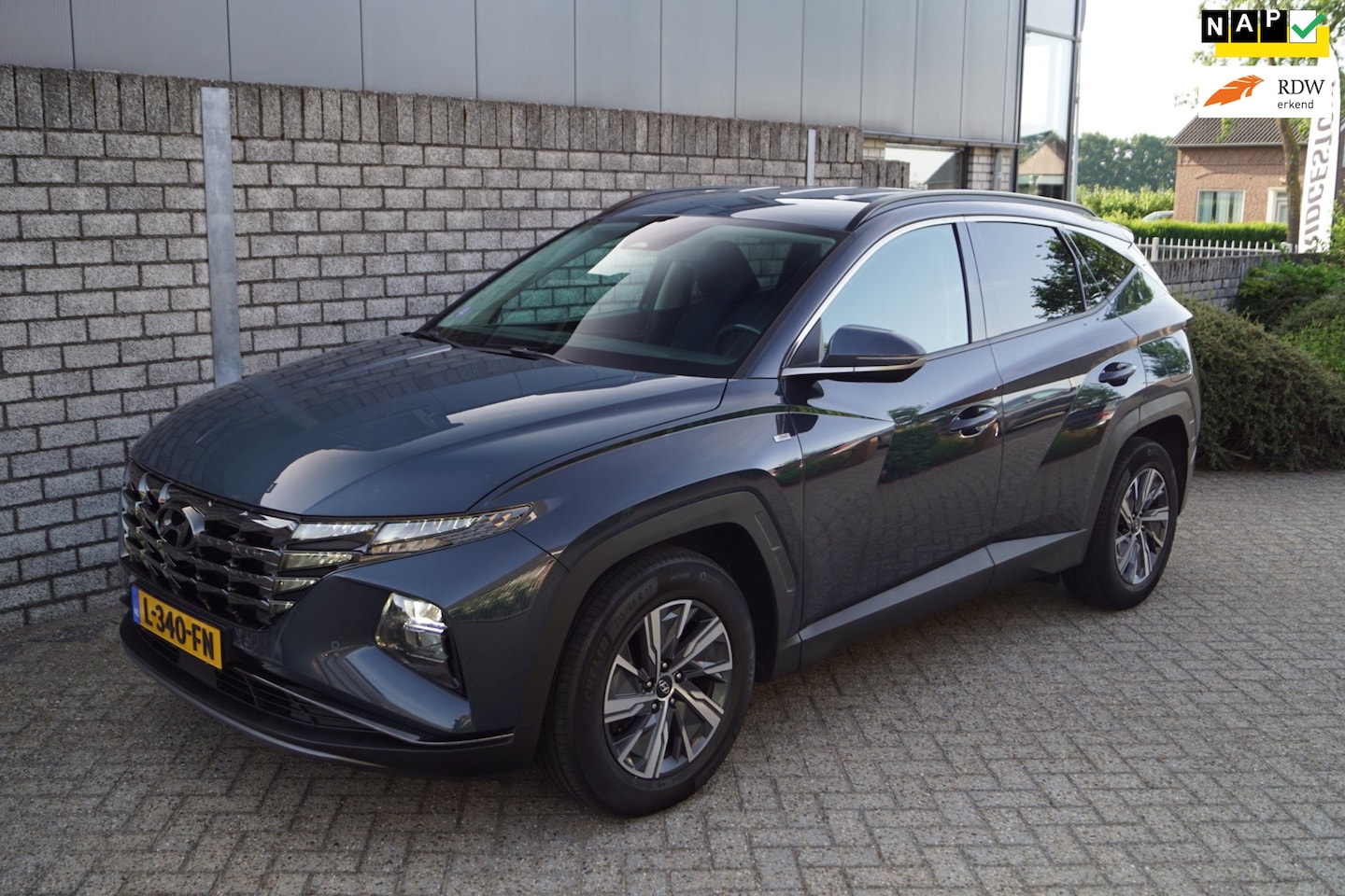 Hyundai Tucson - 1.6 T-GDI MHEV Comfort Autom Navi Camera Apple Carplay Clima LED Kopl Adaptieve Cruise 2x - AutoWereld.nl