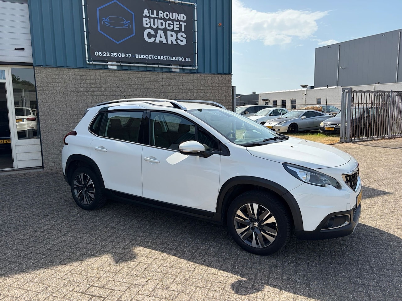 Peugeot 2008 - 1.2 PureTech Allure 1.2 PureTech Allure - AutoWereld.nl
