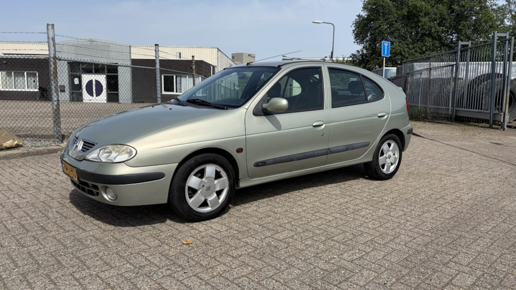 Renault Mégane - 1.6-16V Dynamique I IJSKOUDE AIRCO - AutoWereld.nl