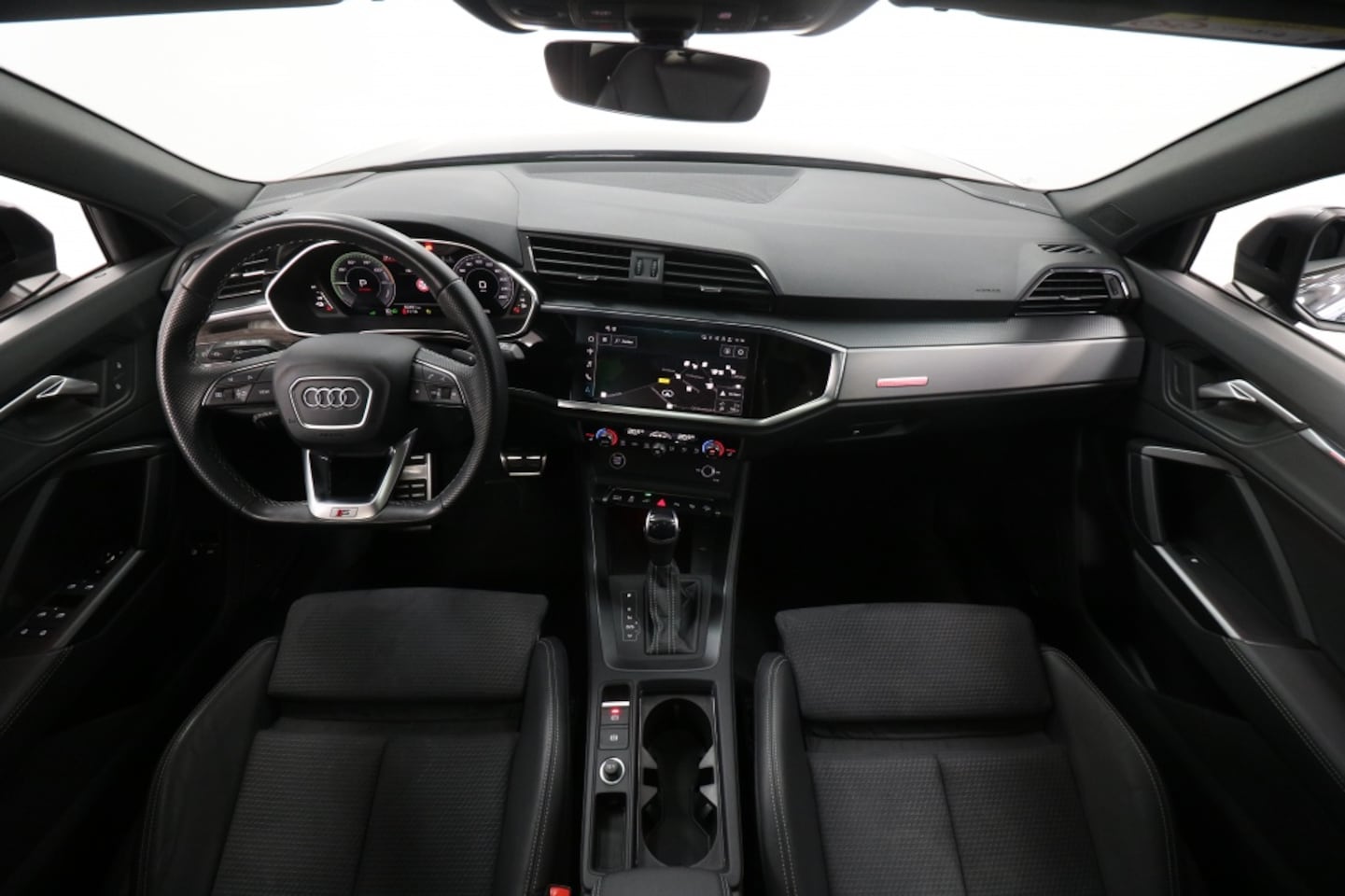 Audi Q3 Sportback - 45 TFSI e PHEV S Edition (S-Line) - AutoWereld.nl