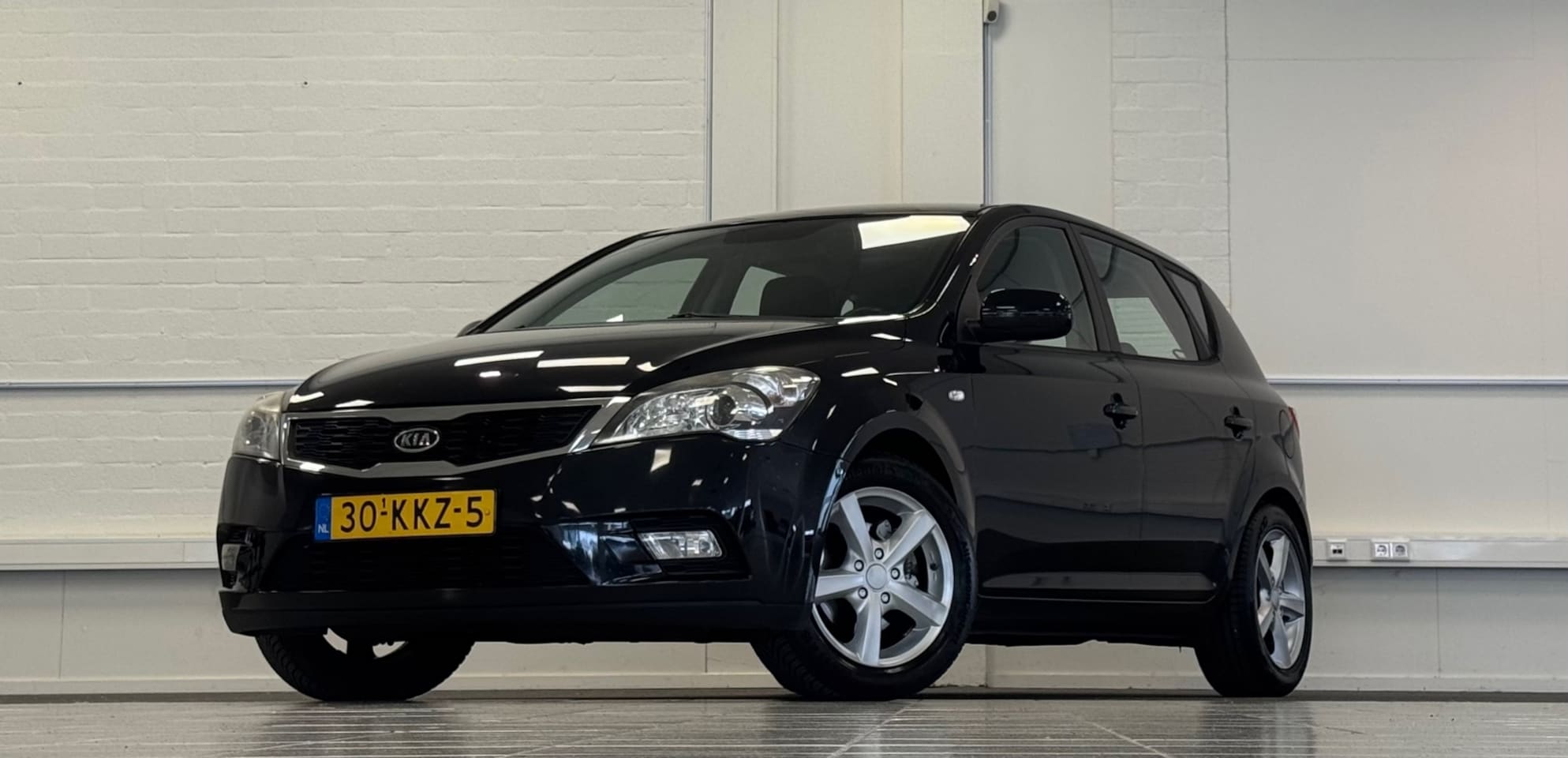 Kia Cee'd - 1.4i CVVT X-ecutive 3e Eigenaar 100% onderhouden - AutoWereld.nl