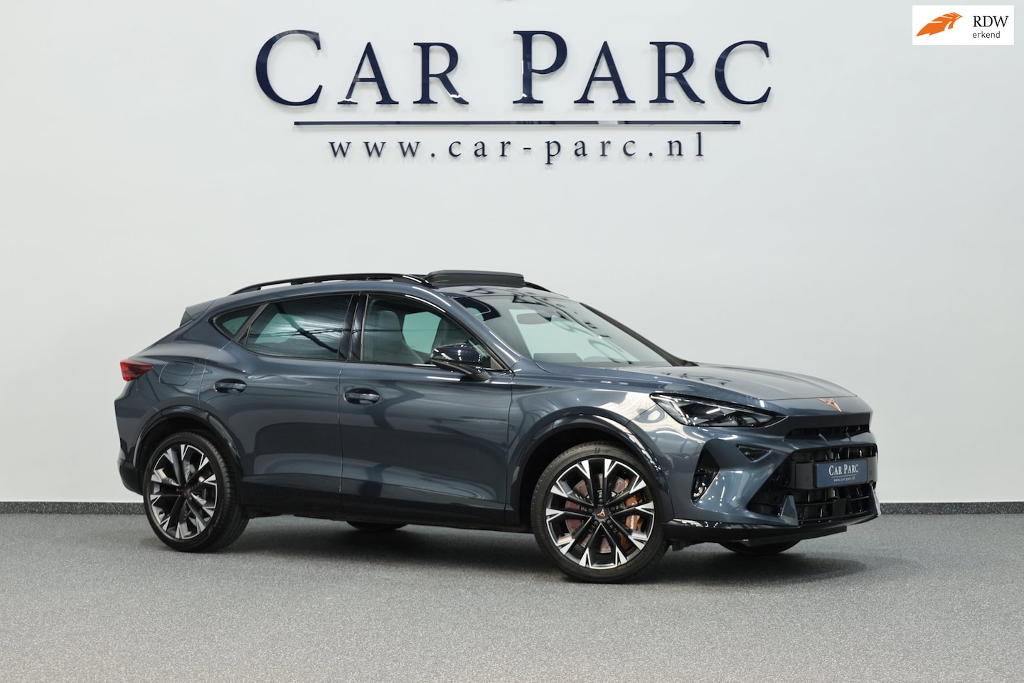 CUPRA Formentor - 2.0 TSI VZ 4DRIVE 333+PK LED/VIRTUAL/SFEER/SENNHEISER/PANO/SCHAAL+S.VERWARMING/19" LMV/CAM - AutoWereld.nl